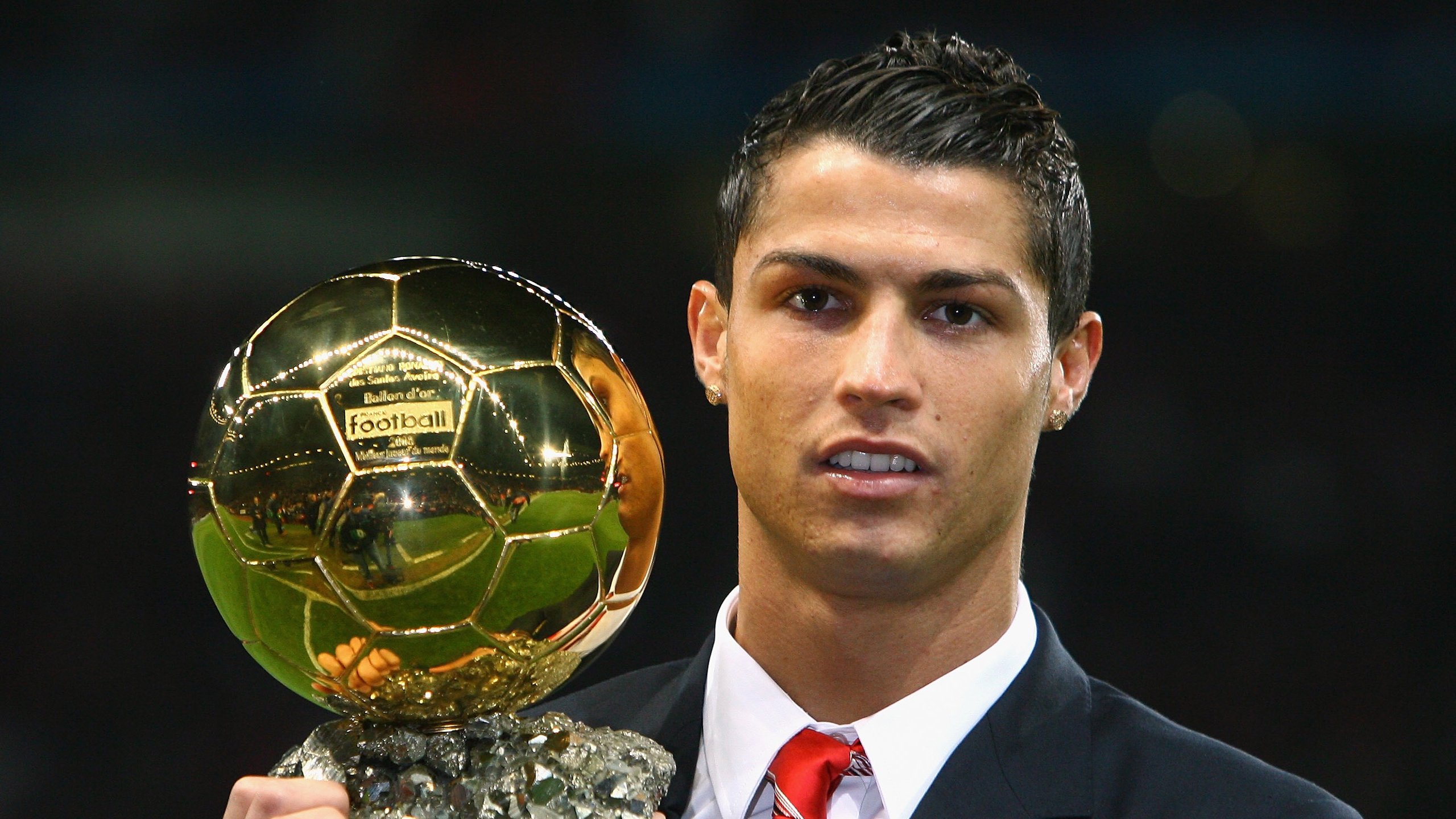 莱万关键先生本色尽显，比利时式碾压令阿森纳陷入战术迷思