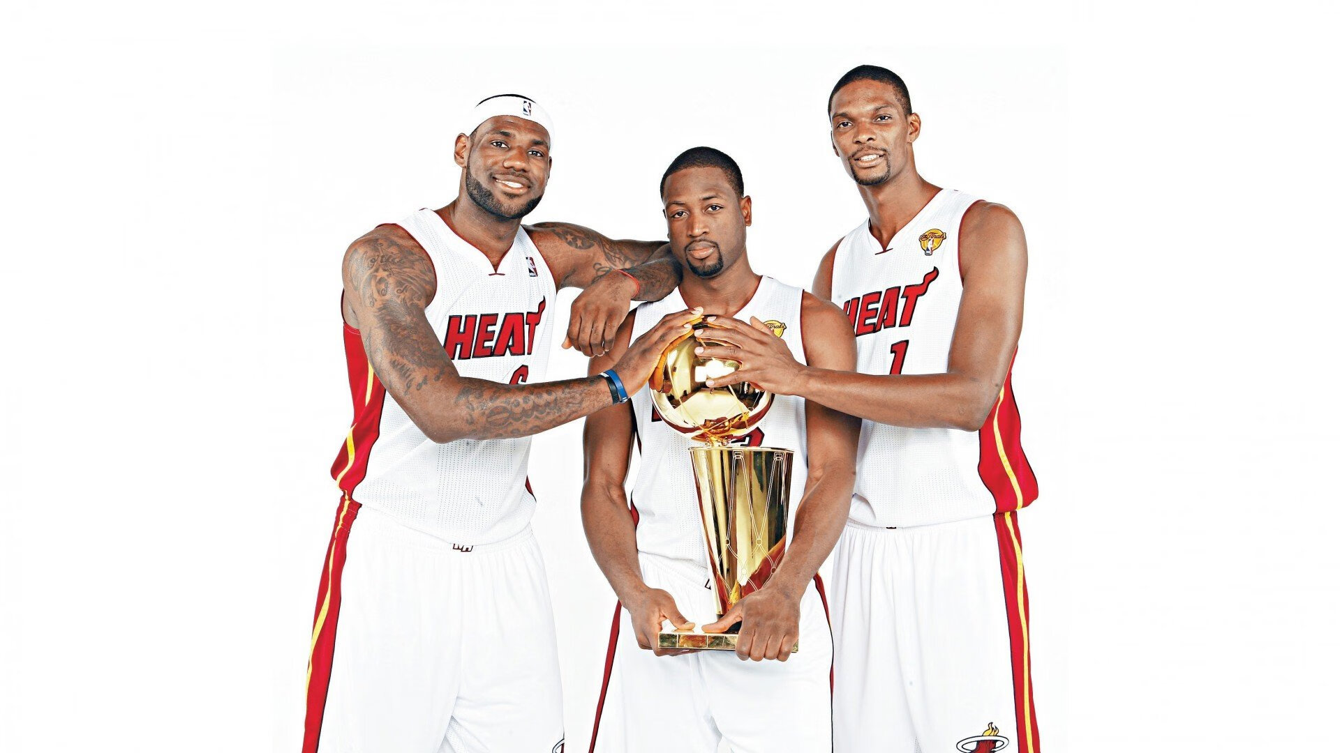 红牛二队惊艳完胜迈凯伦,拉塞尔孤胆扛旗诠释团队灵魂